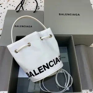 Balen Le Cagole Medium Bucket Bag In White, For Women,  Bags 11.8in/30cm